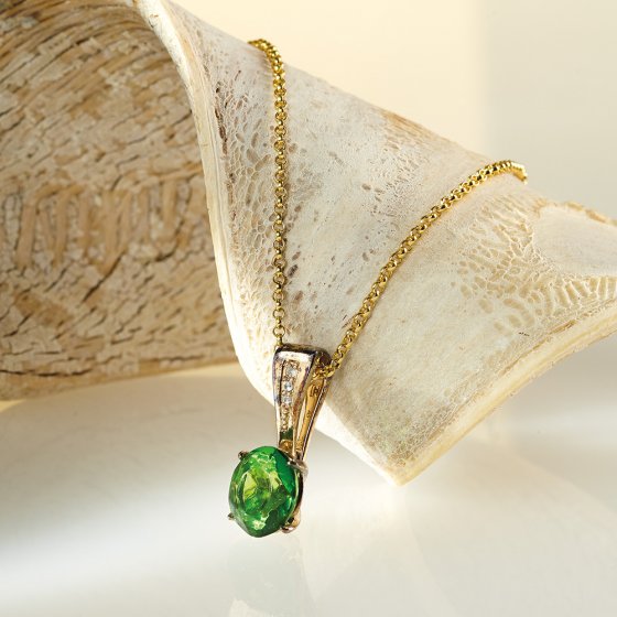 Ketting met groene barnsteen 