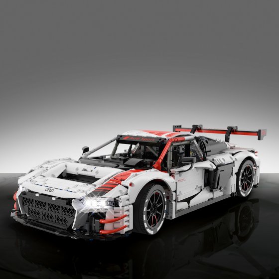 Grote bouwkit van de radiografisch bestuurbare Audi R8 