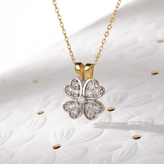 Ketting met geluksklaverblad 