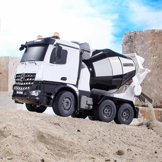 Radiografisch bestuurbare Mercedes-Benz Arocs 