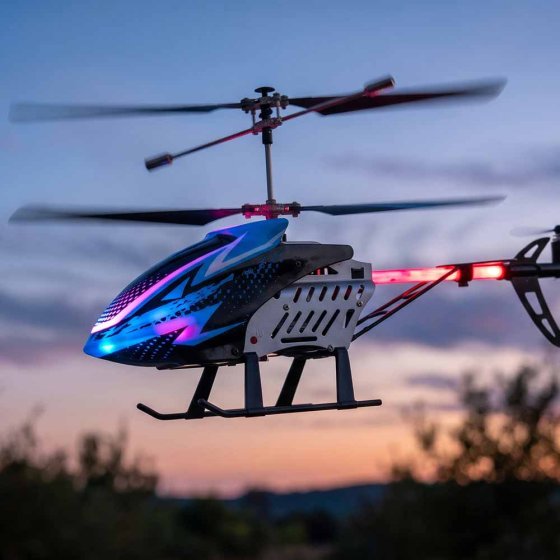 Radiobestuurde helikopter met verlichting 