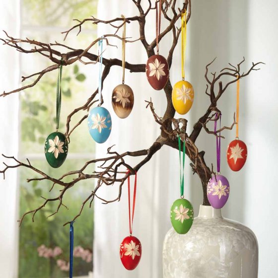 Handgesneden houten eieren 