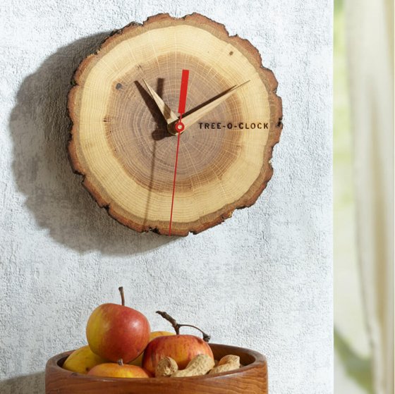 Wandklok van eikenhout