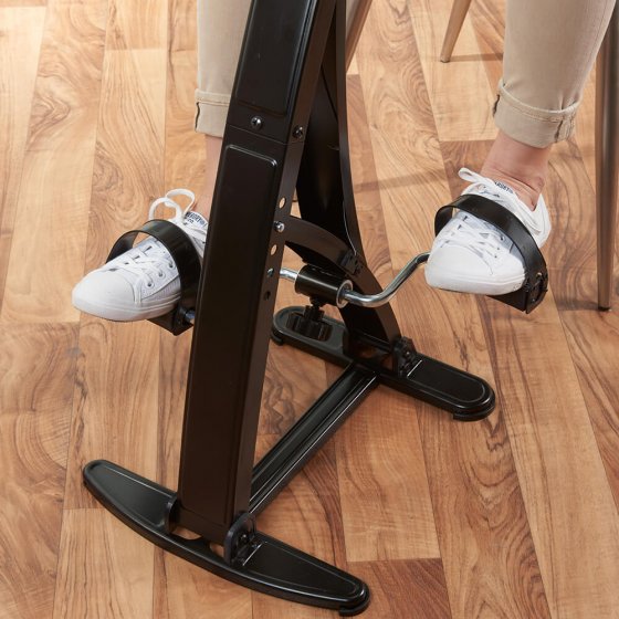 Hometrainer met twee pedalen 