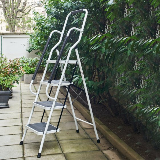 Ladder met 4 treden 