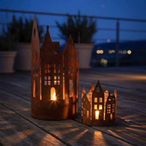 Roestig huisje met kaarsglas