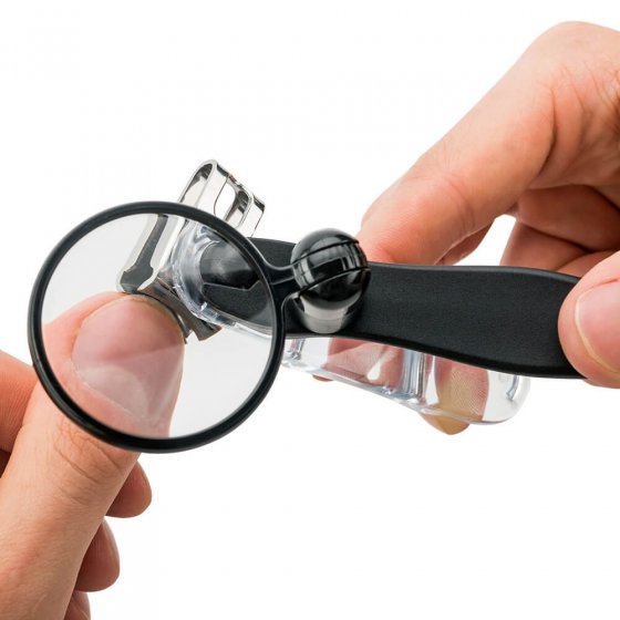 Draaibare nagelknipper met vergrootglas