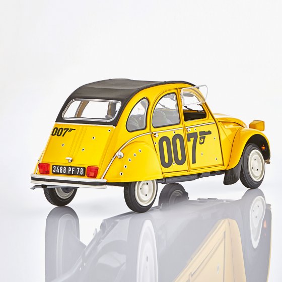 Citroën 2CV6 ’James Bond 007’ 