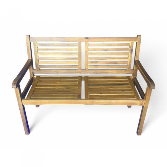 Bank in de rozentuin 