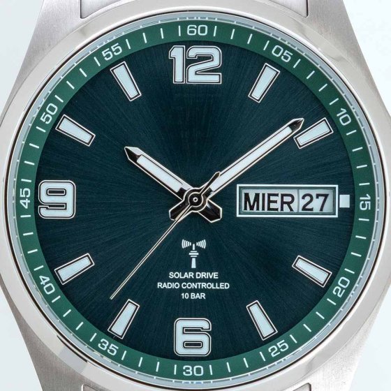 Zonne-energie-horloge met radiobesturing "Titan" 