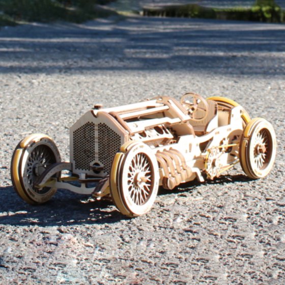 Houten modelauto 'Grand Prix raceauto' 