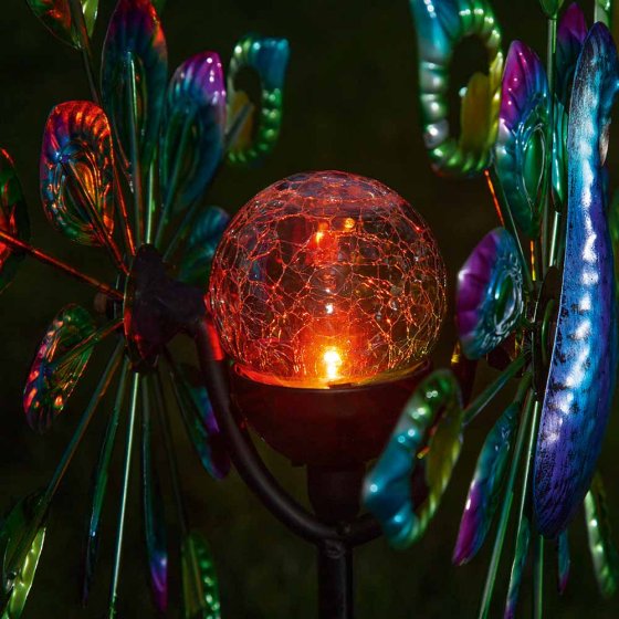 Led-windmolen 'Pauw' op zonne-energie 