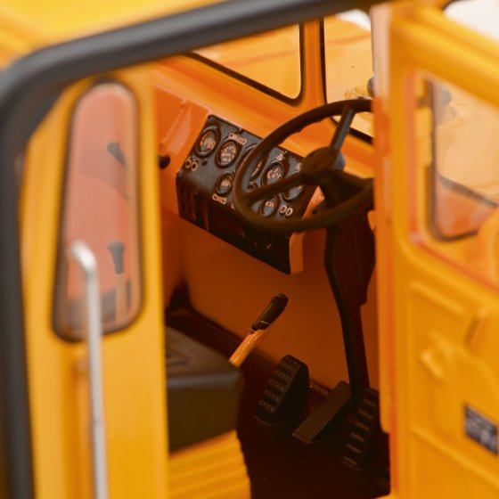 Kirovets K-700 A 