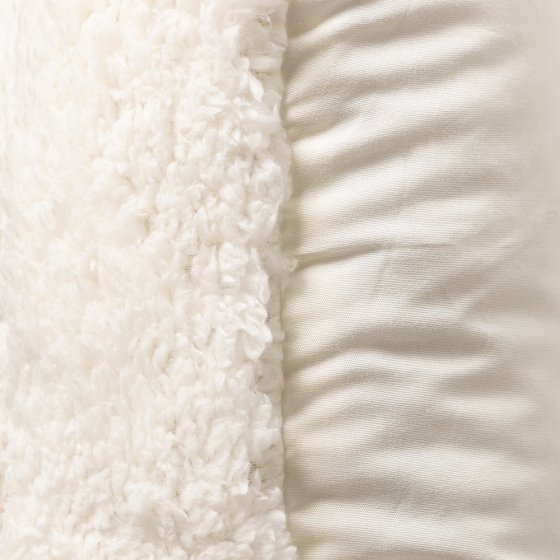 Kussen in lamsvacht-look 