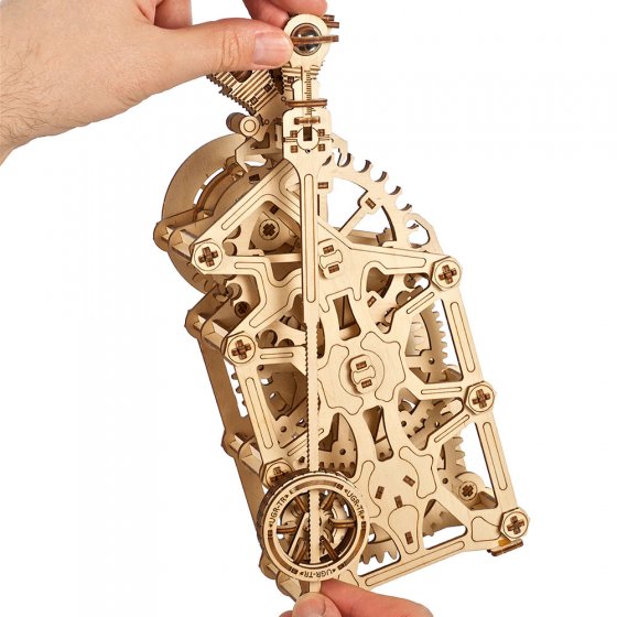 Houten model motorklok 