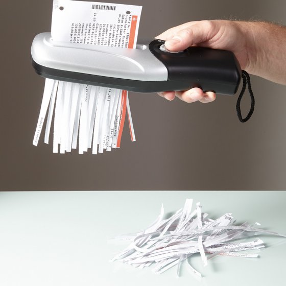 Handzame papierversnipperaar