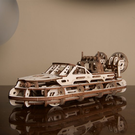 Houten model hovercraft 