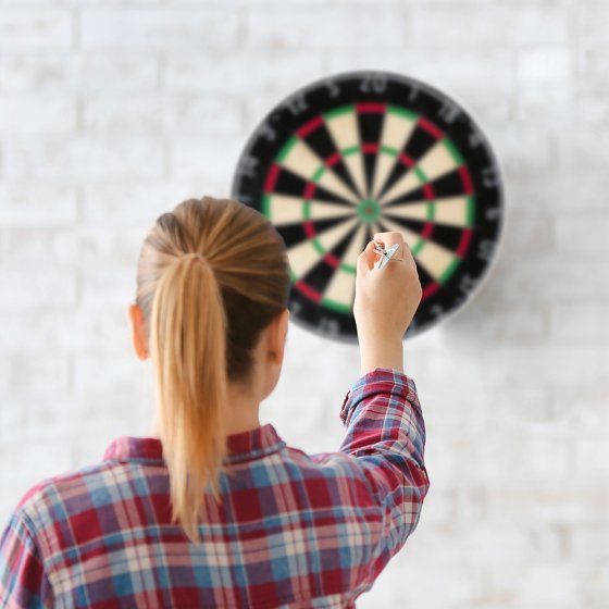 Sisal dartbord met beschermring voor de muur 