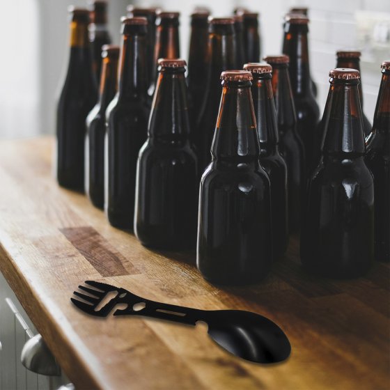 9-in-1 kampeerbestek en multitool 