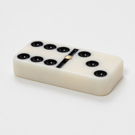 Houten kistje met grote domino 