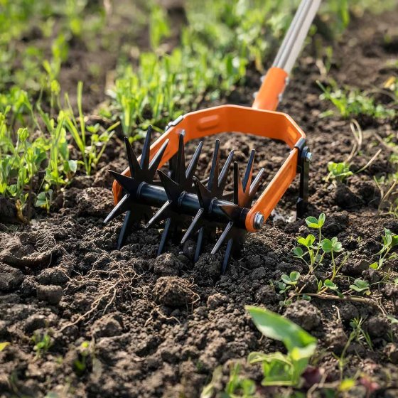 2-in-1-tuinfrees met onkruidmes 